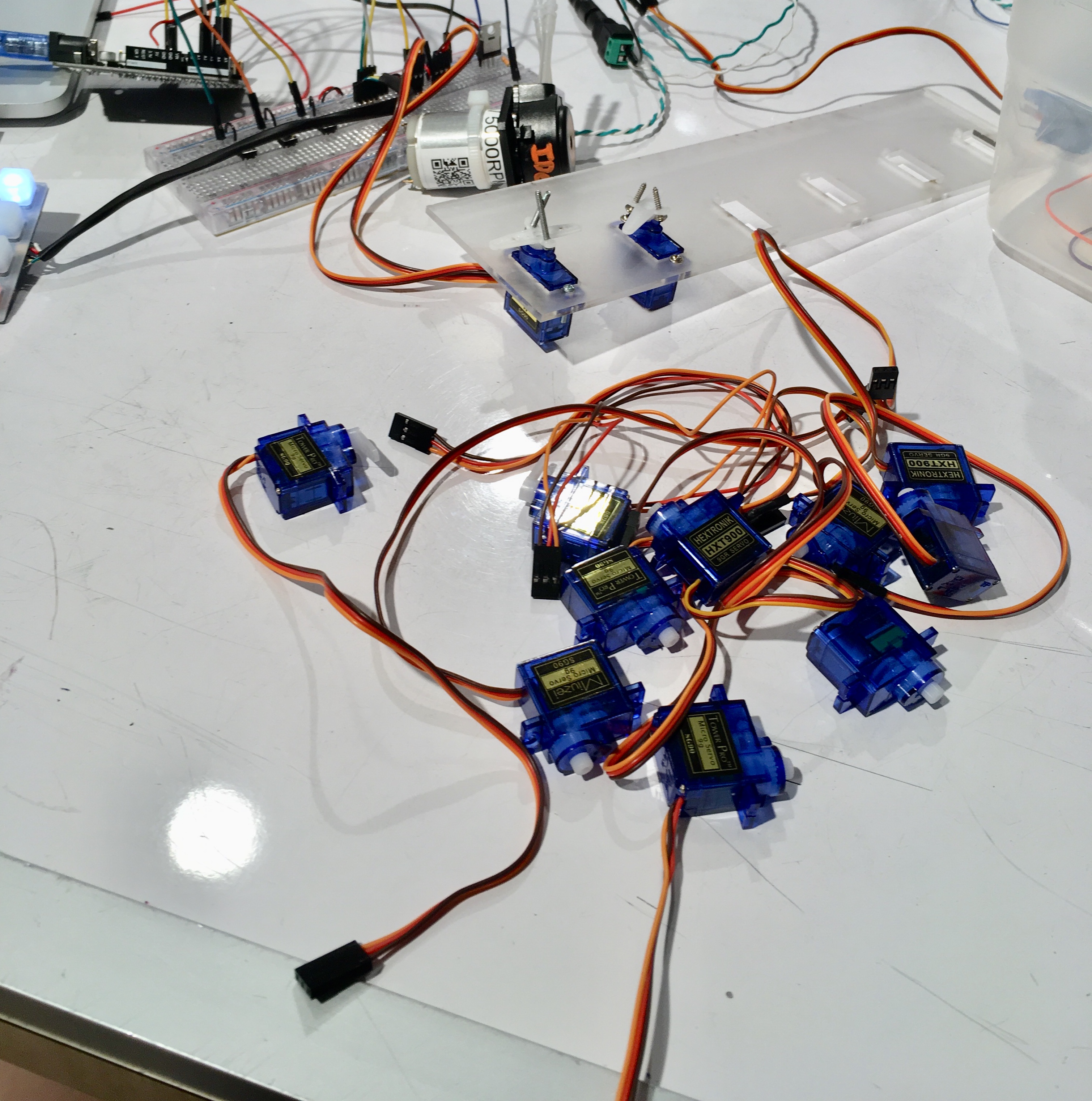 Tested many servos to find the ones that don't jitter when the pump is on