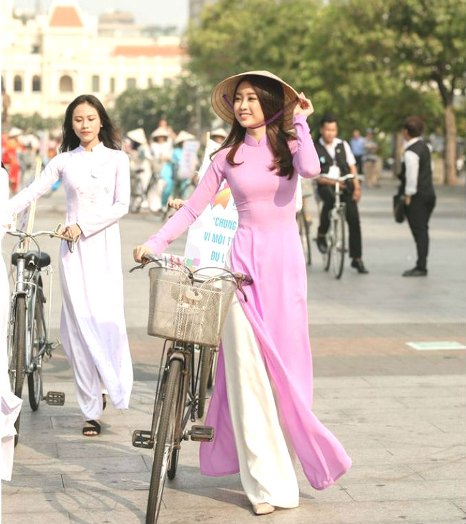 White And Gold Bridal Ao Dai | Vietnamese Traditional Bridal Dress (#P |  Dream Dresses by P.M.N.